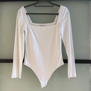 Aritzia Babaton square neck bodysuit size M. NWOT